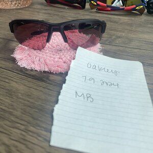 Like New - Oakley Sunglasses